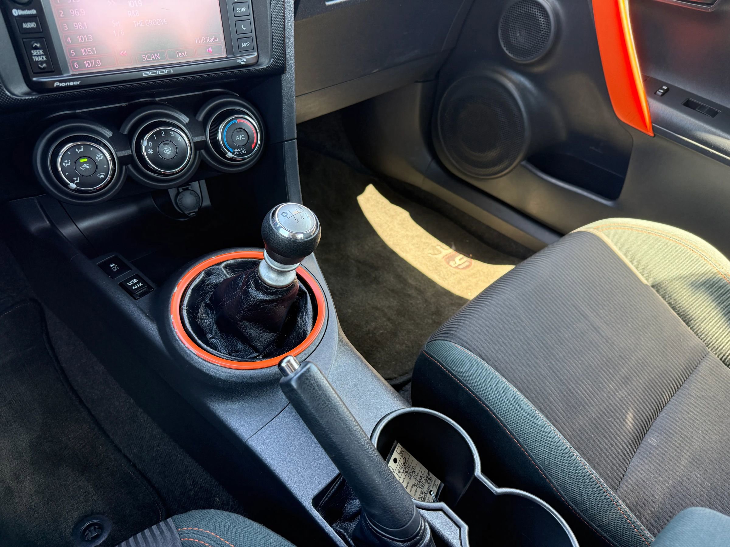 Used 2015 Scion tC FWD image 25