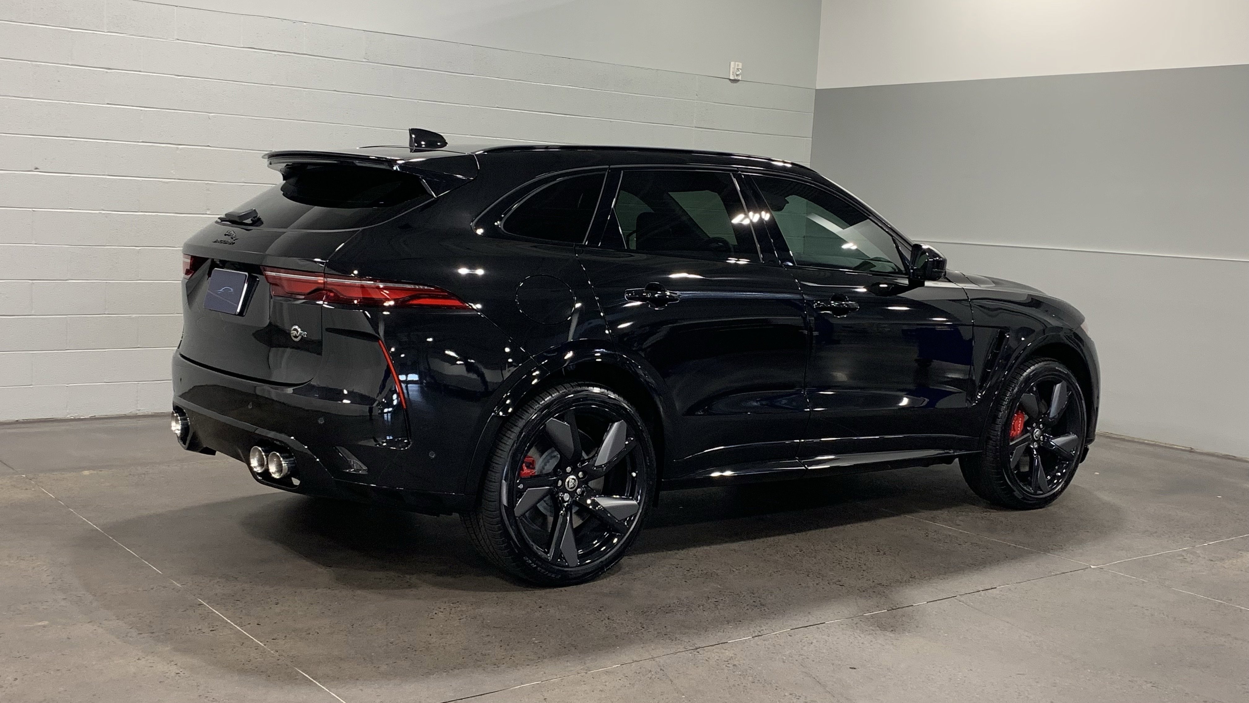 New 2026 Jaguar F-PACE SVR 575 Edition image 2