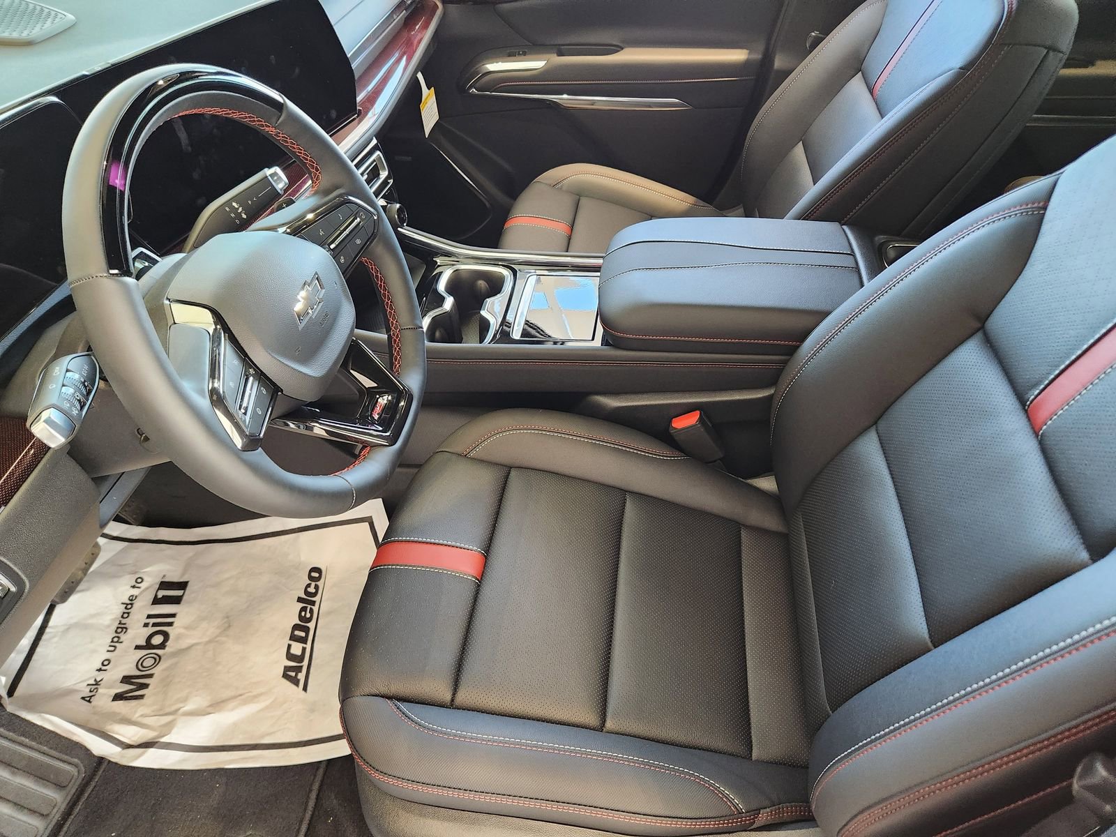 New 2026 Chevrolet Traverse RS image 13