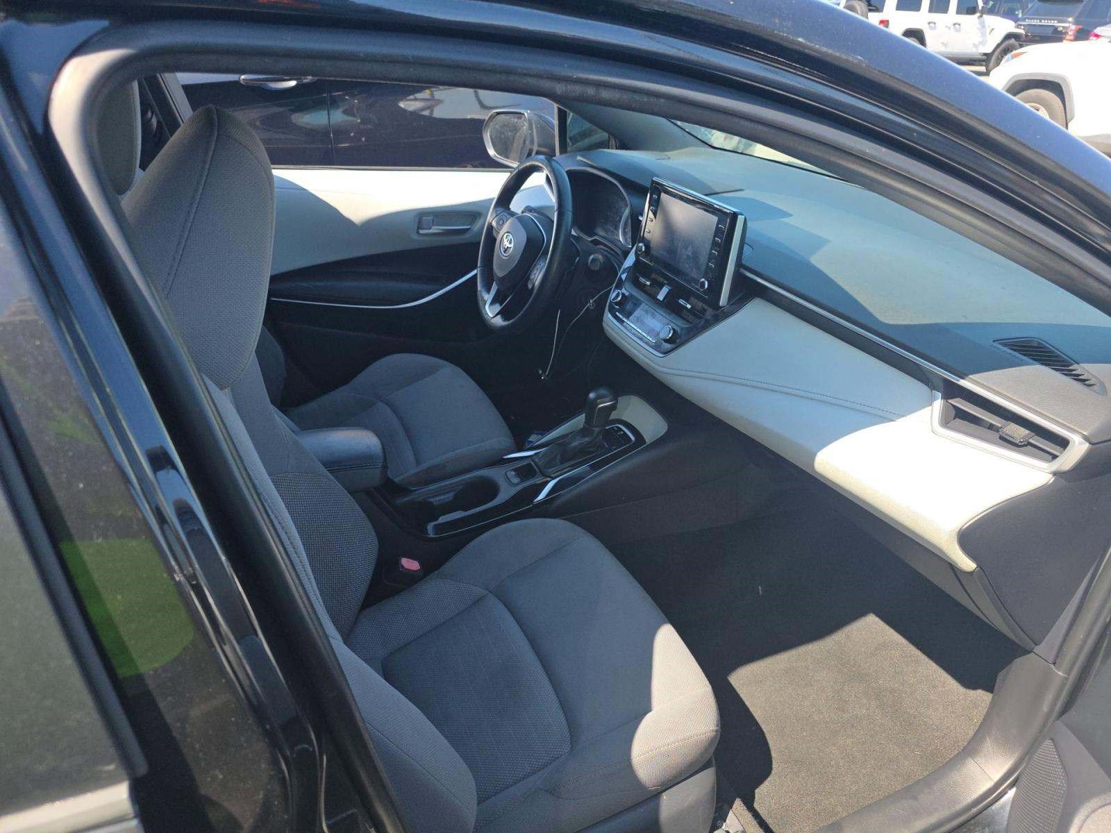 Used 2021 Toyota Corolla SE FWD image 8