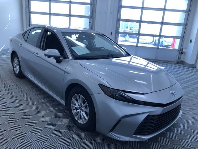 Used 2025 Toyota Camry LE image 36