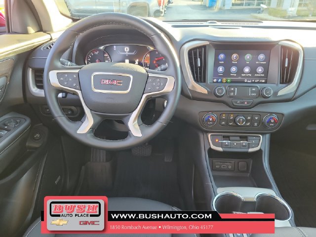 Used 2024 GMC Terrain Denali w/ Denali Premium Package AWD/4WD image 10