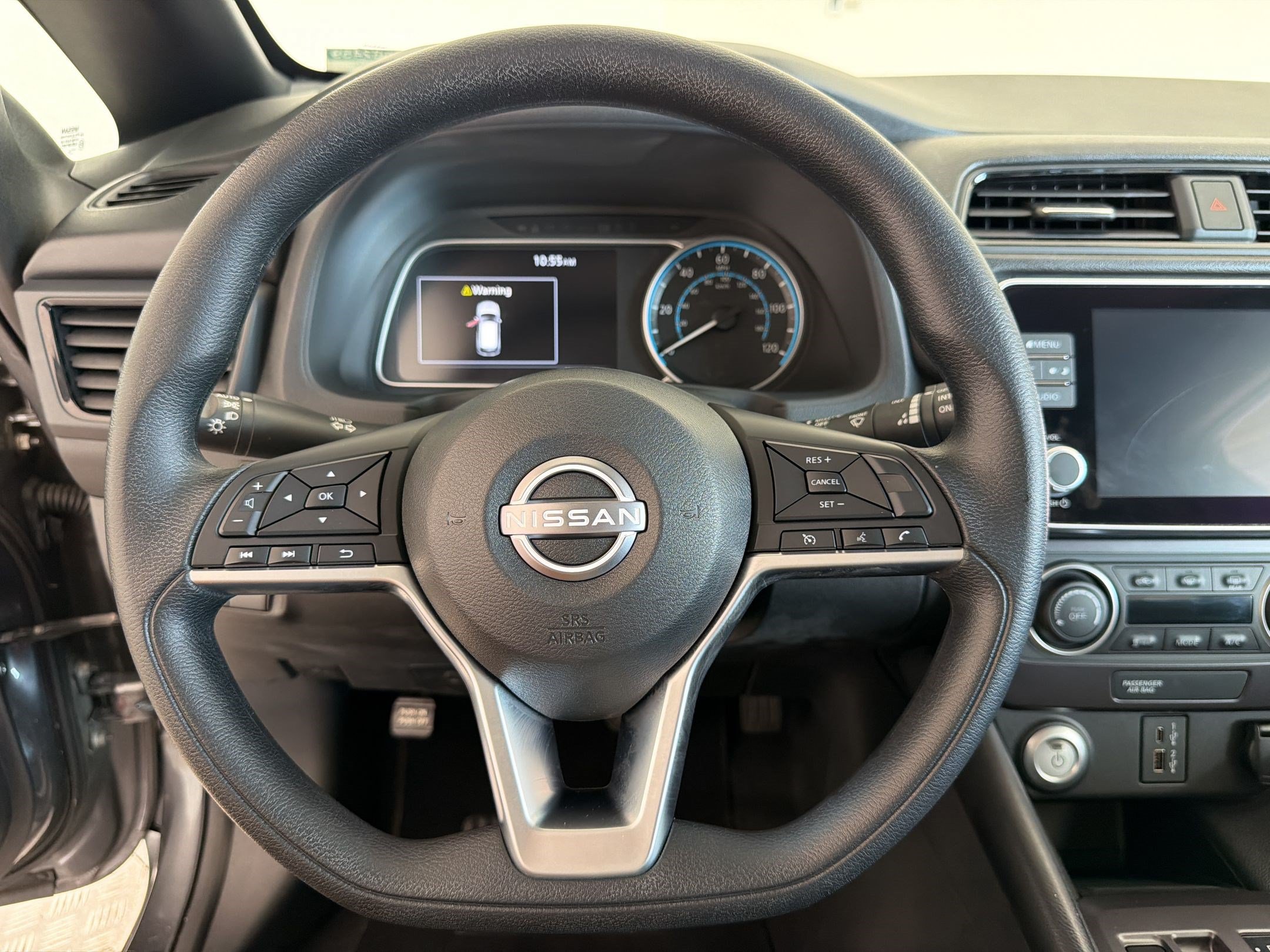 Used 2025 Nissan Leaf S FWD image 11
