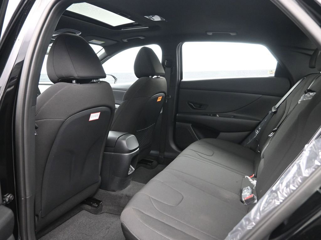 New 2026 Hyundai Elantra SEL Sport image 24