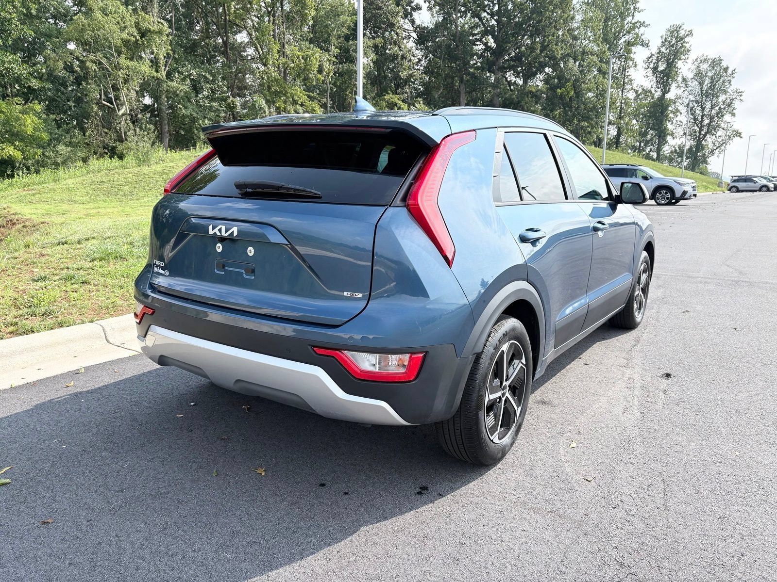 Used 2025 Kia Niro EX FWD image 9