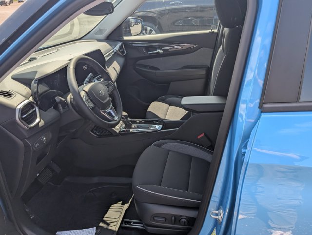 New 2026 Chevrolet TrailBlazer LT w/ Convenience Package AWD/4WD image 14