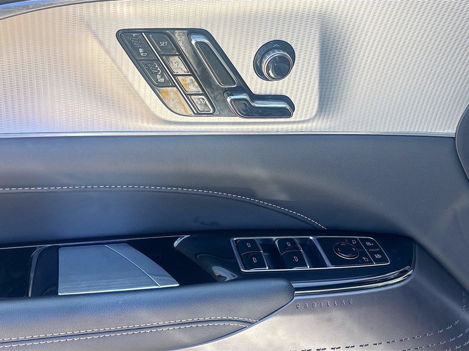 Used 2024 Cadillac Lyriq Tech RWD image 19