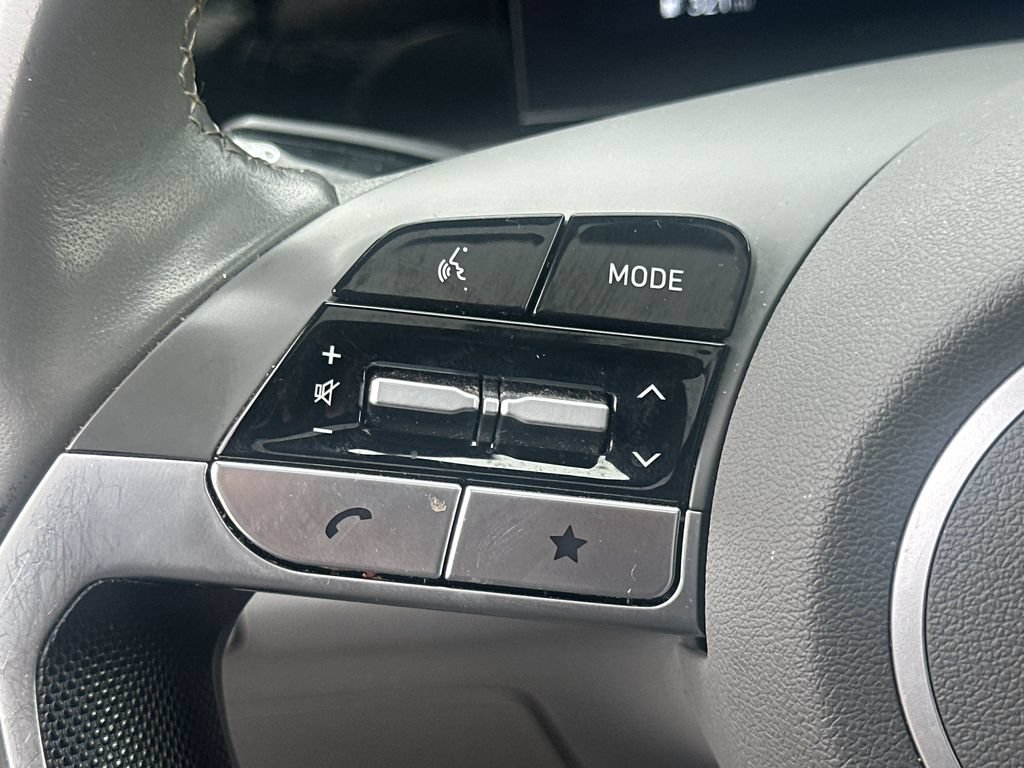 Used 2025 Hyundai Elantra SEL FWD image 24