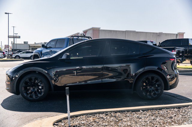 Used 2021 Tesla Model Y Long Range image 5