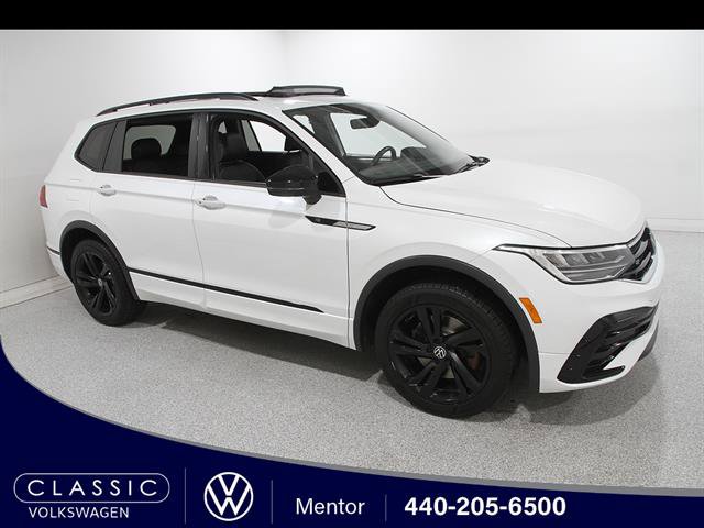 Certified 2024 Volkswagen Tiguan SE R-Line AWD/4WD image 1