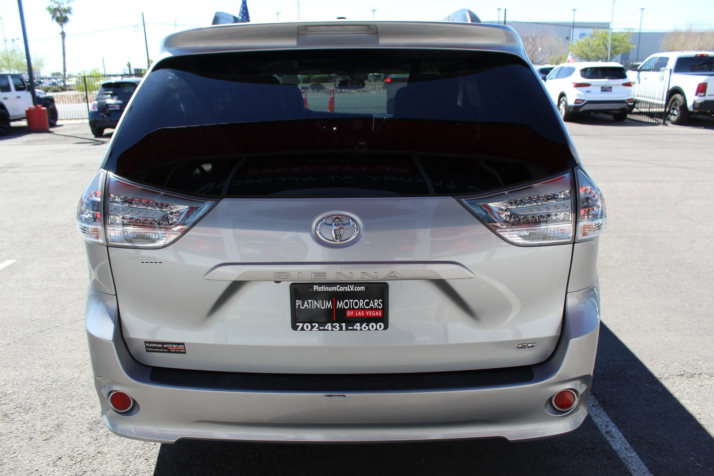 Used 2017 Toyota Sienna SE w/ SE Preferred Package FWD image 7