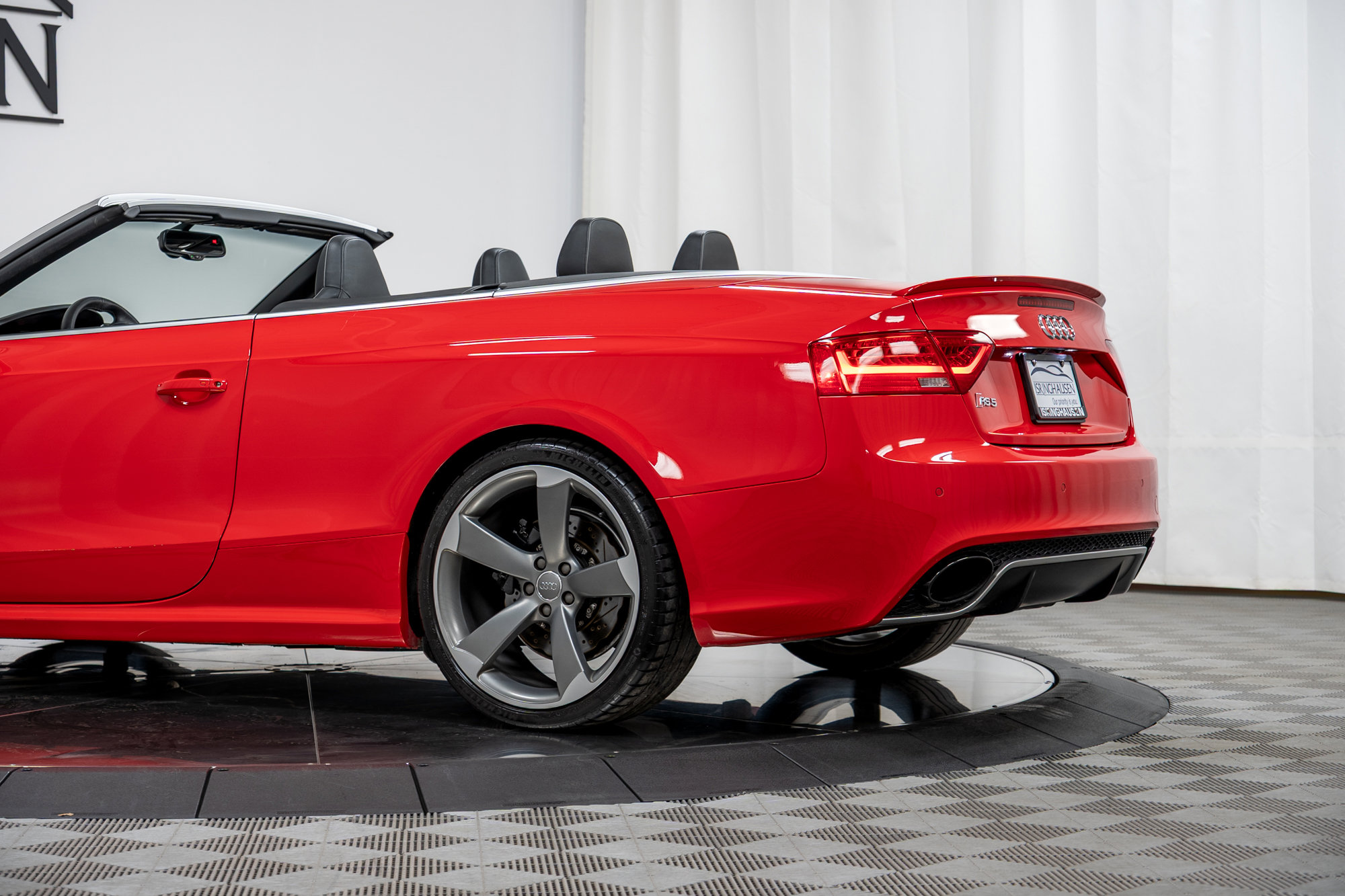 Used 2013 Audi RS 5 Cabriolet w/ Audi MMI Navigation Plus Pkg image 30
