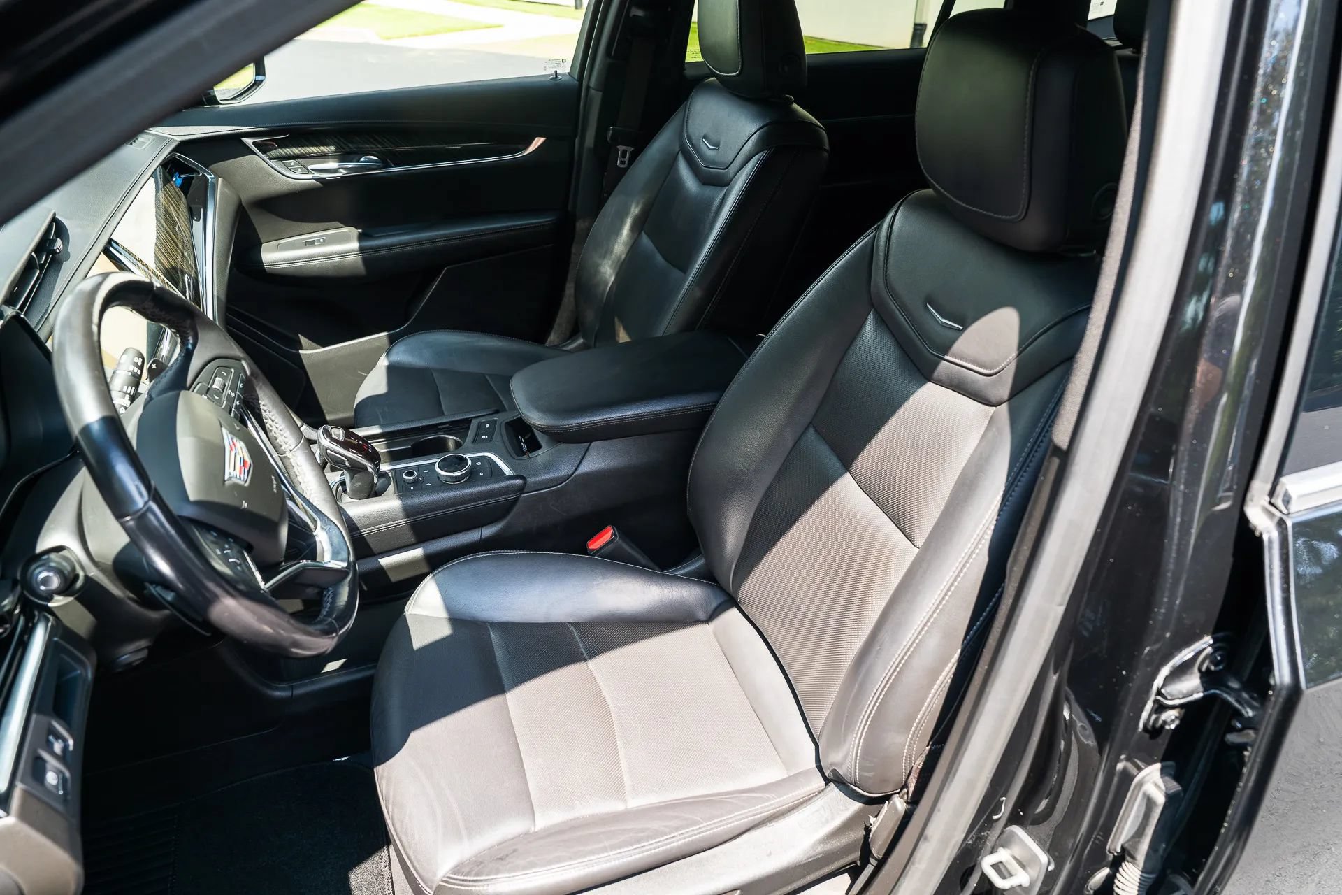 Used 2022 Cadillac XT6 Premium Luxury AWD/4WD image 19