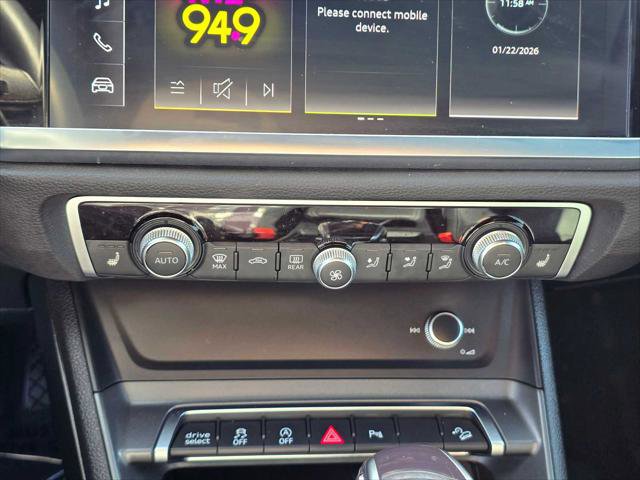 Certified 2025 Audi Q3 2.0T Premium w/ Black Optic Sport Package image 28