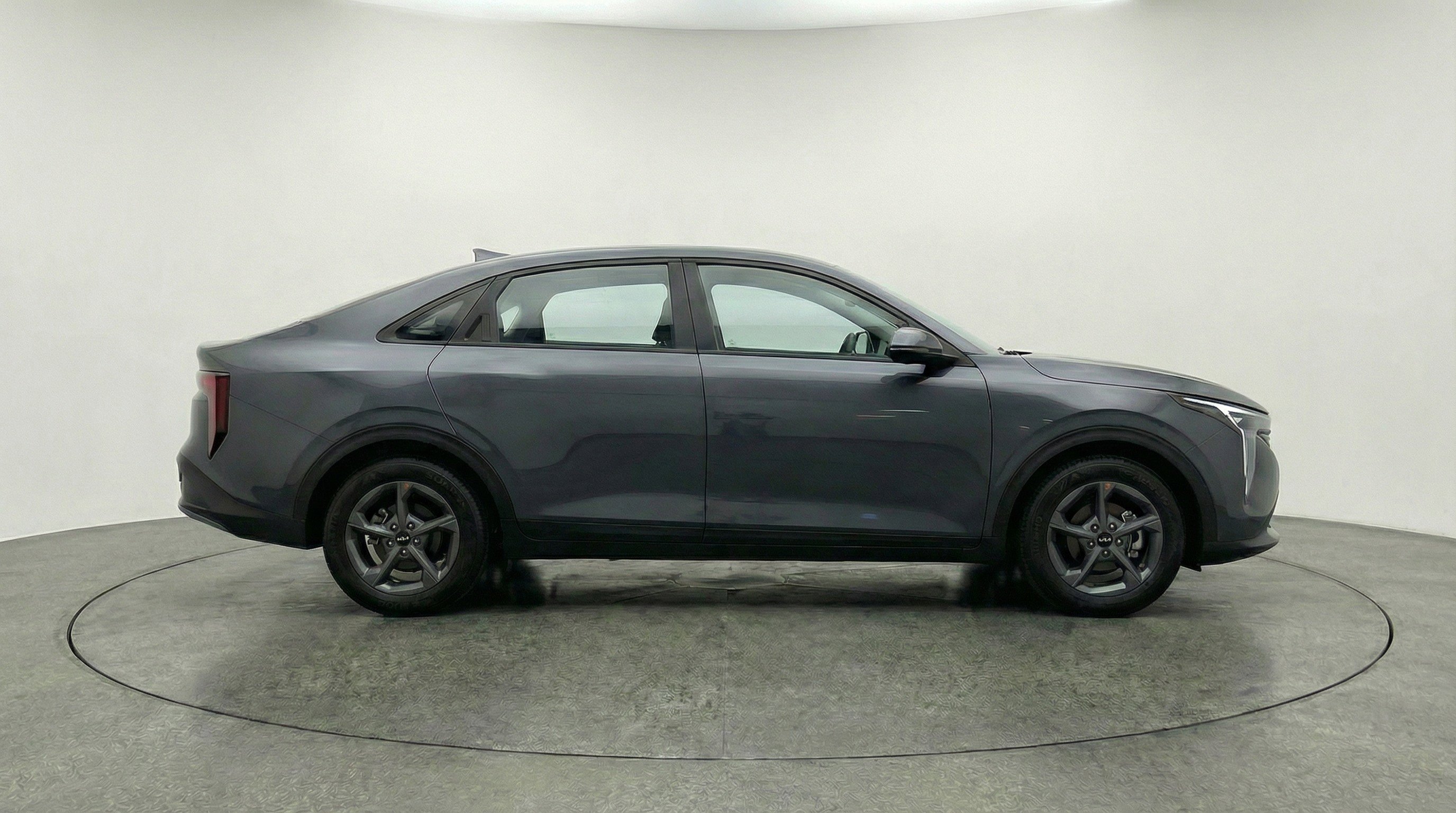 Used 2025 Kia K4 LXS image 11