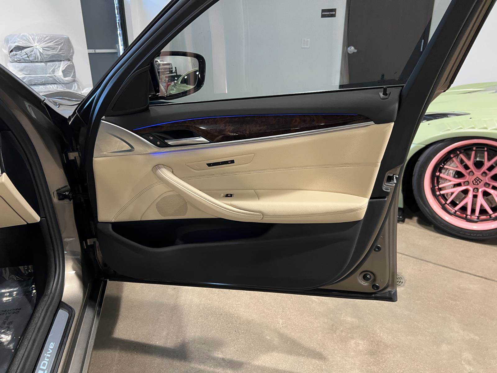 Used 2019 BMW 530e xDrive 530e xDrive iPerformance w/ Premium Package image 42