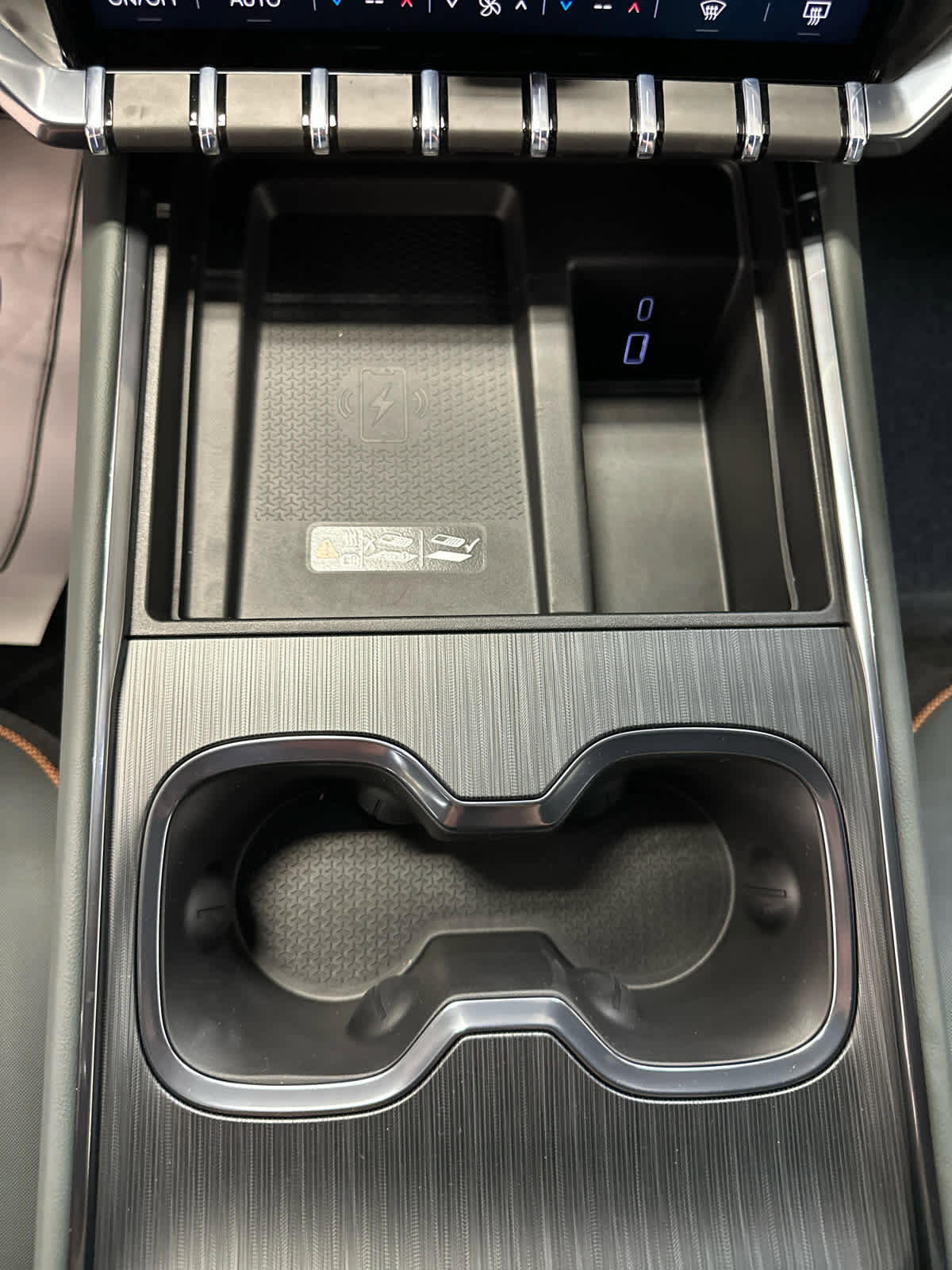 New 2026 GMC Acadia AT4 w/ Luxury Package image 18