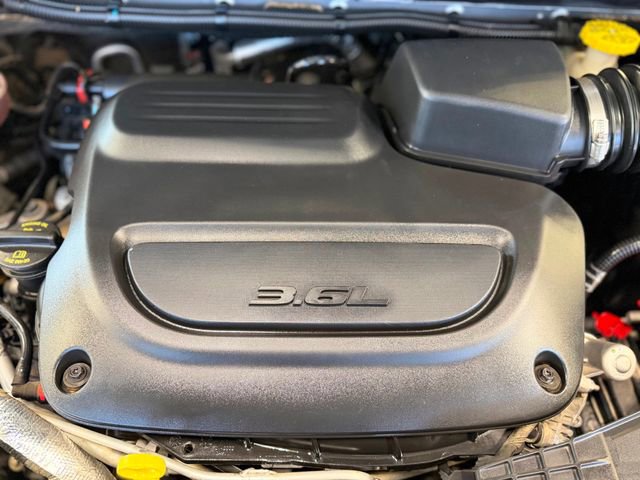 Used 2019 Chrysler Pacifica Touring Plus w/ S Appearance Package FWD image 42