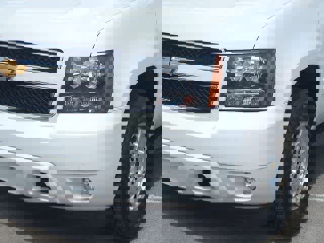 Used 2013 Chevrolet Tahoe LT w/ Luxury Package image 11