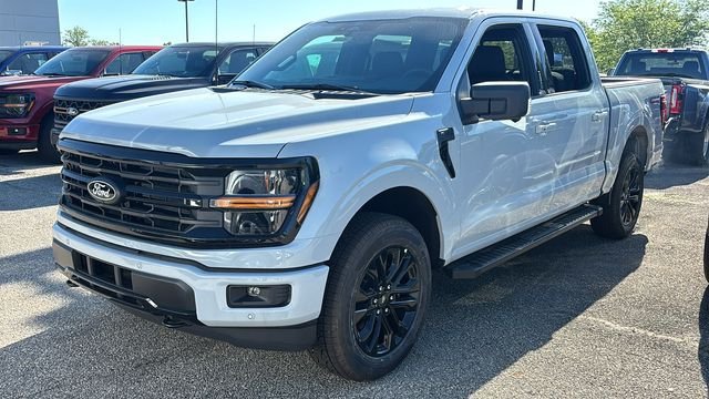 New 2026 Ford F150 XLT w/ Equipment Group 302A MID AWD/4WD image 2