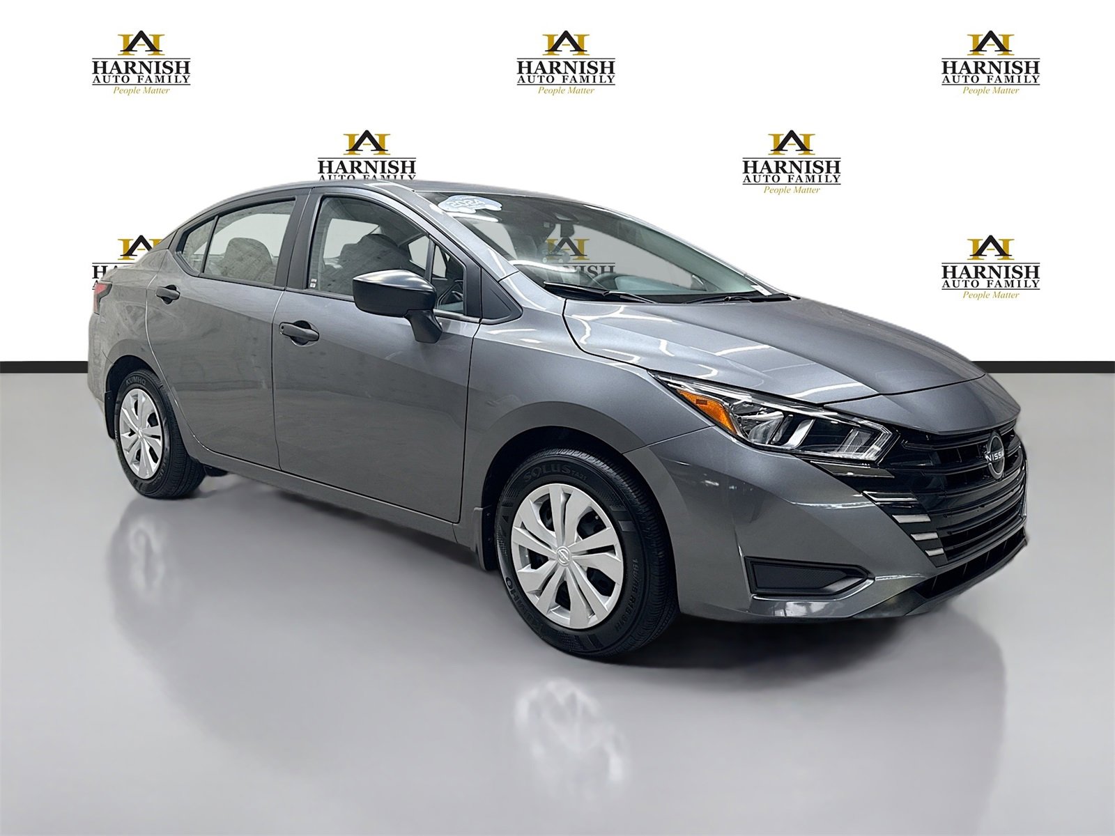 Used 2024 Nissan Versa S image 3