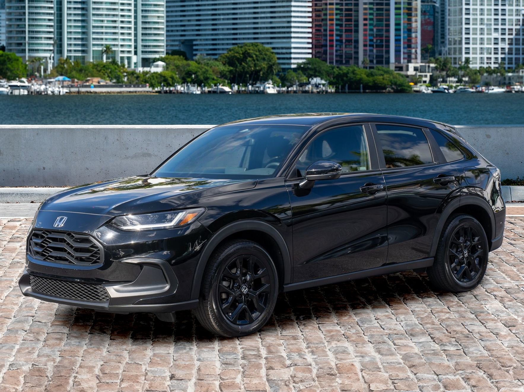 Used 2023 Honda HR-V Sport image 1