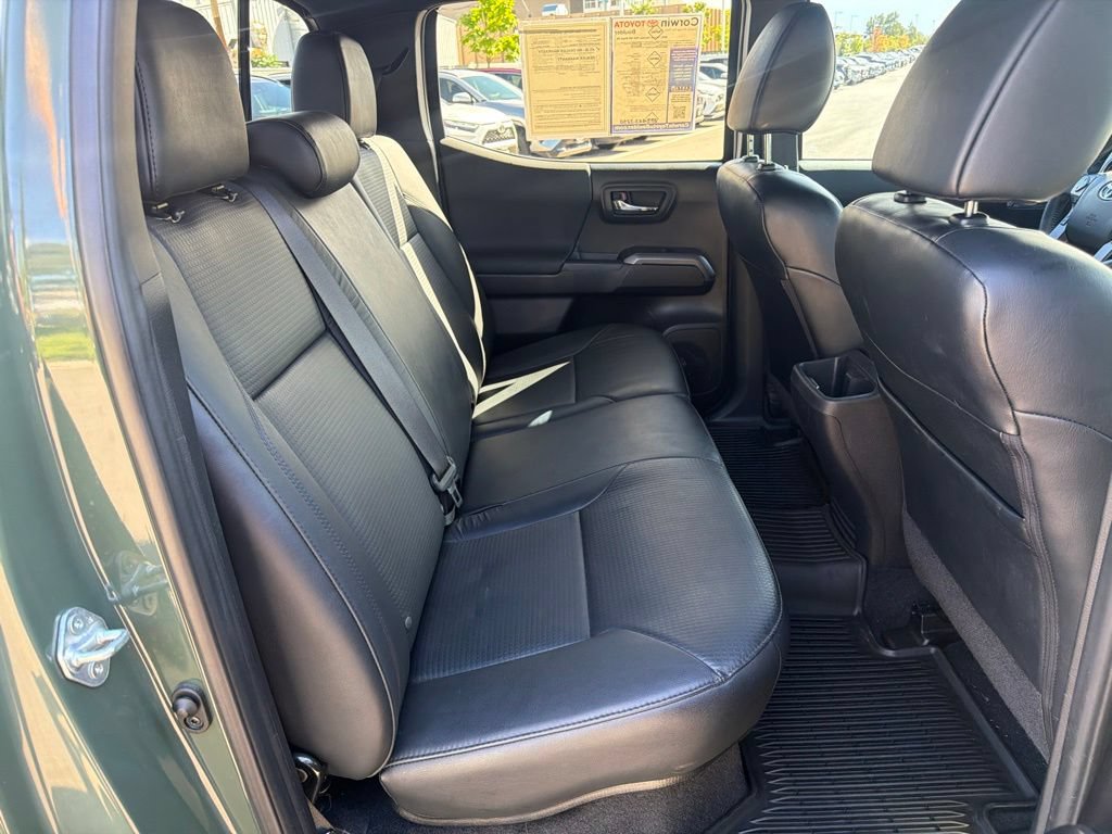 Used 2021 Toyota Tacoma TRD Off-Road w/ TRD Premium Off Road Package AWD/4WD image 15