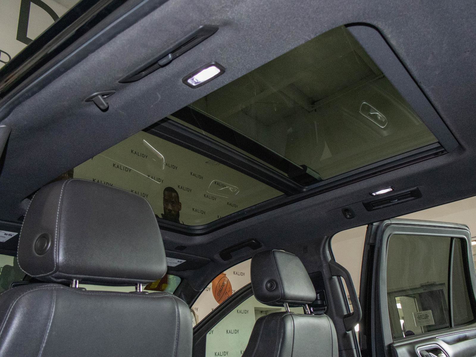 Used 2021 Chevrolet Tahoe Z71 w/ Luxury Package image 13