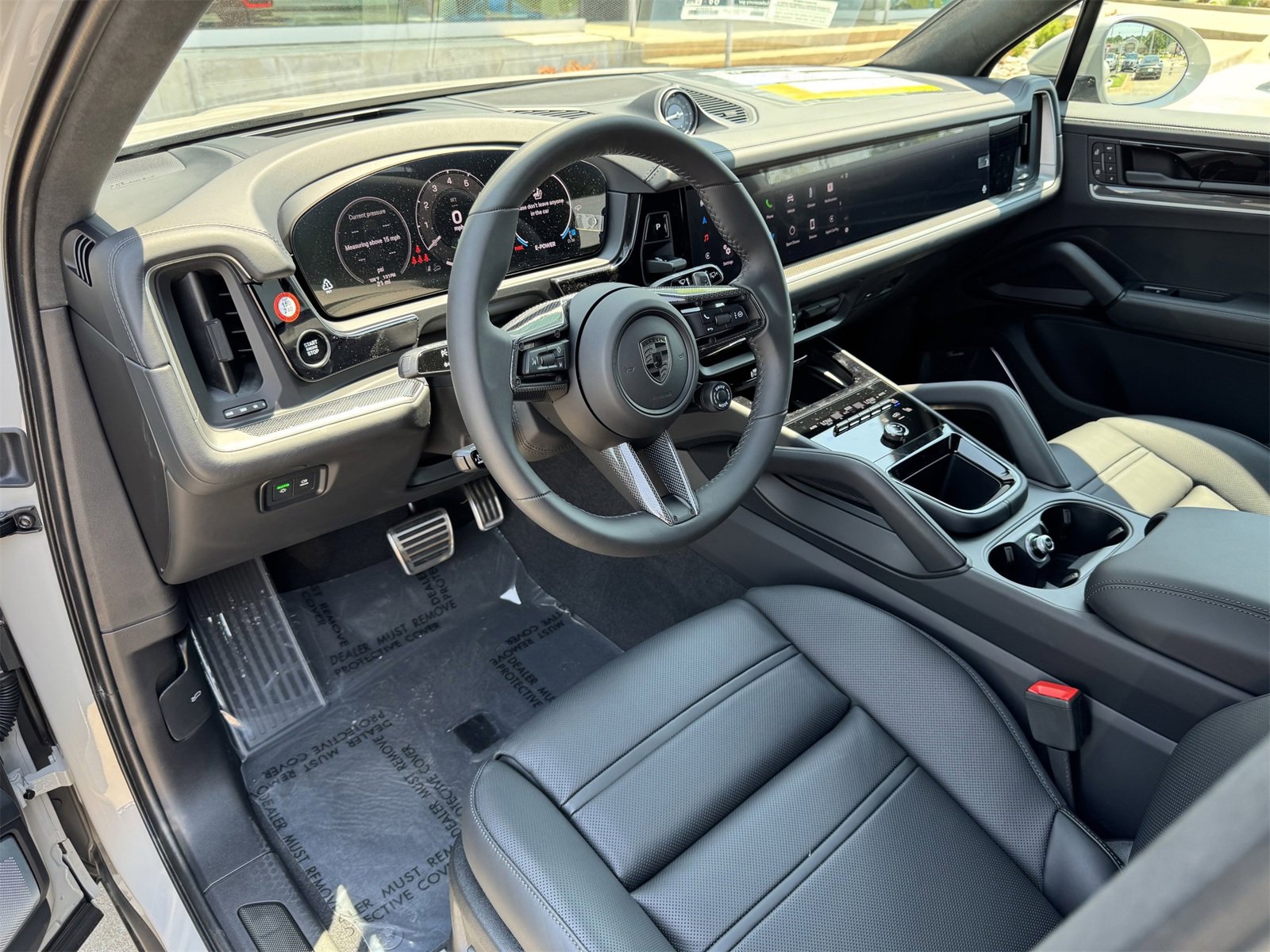 New 2025 Porsche Cayenne Turbo image 4