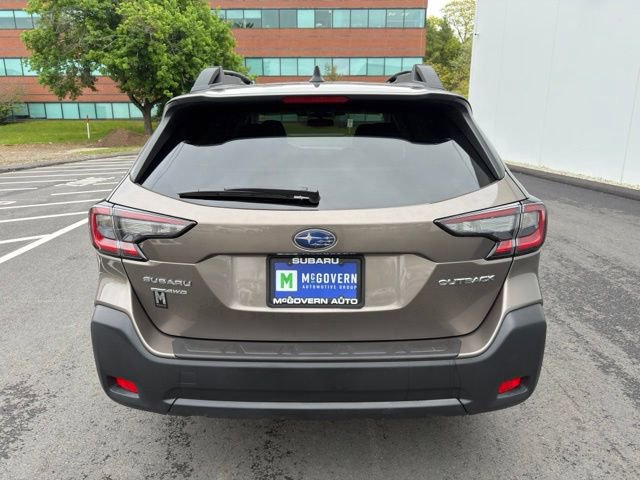 Used 2024 Subaru Outback Premium AWD/4WD image 7