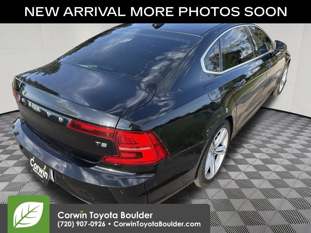 Used 2018 Volvo S90 T5 Momentum w/ Convenience Package FWD image 8