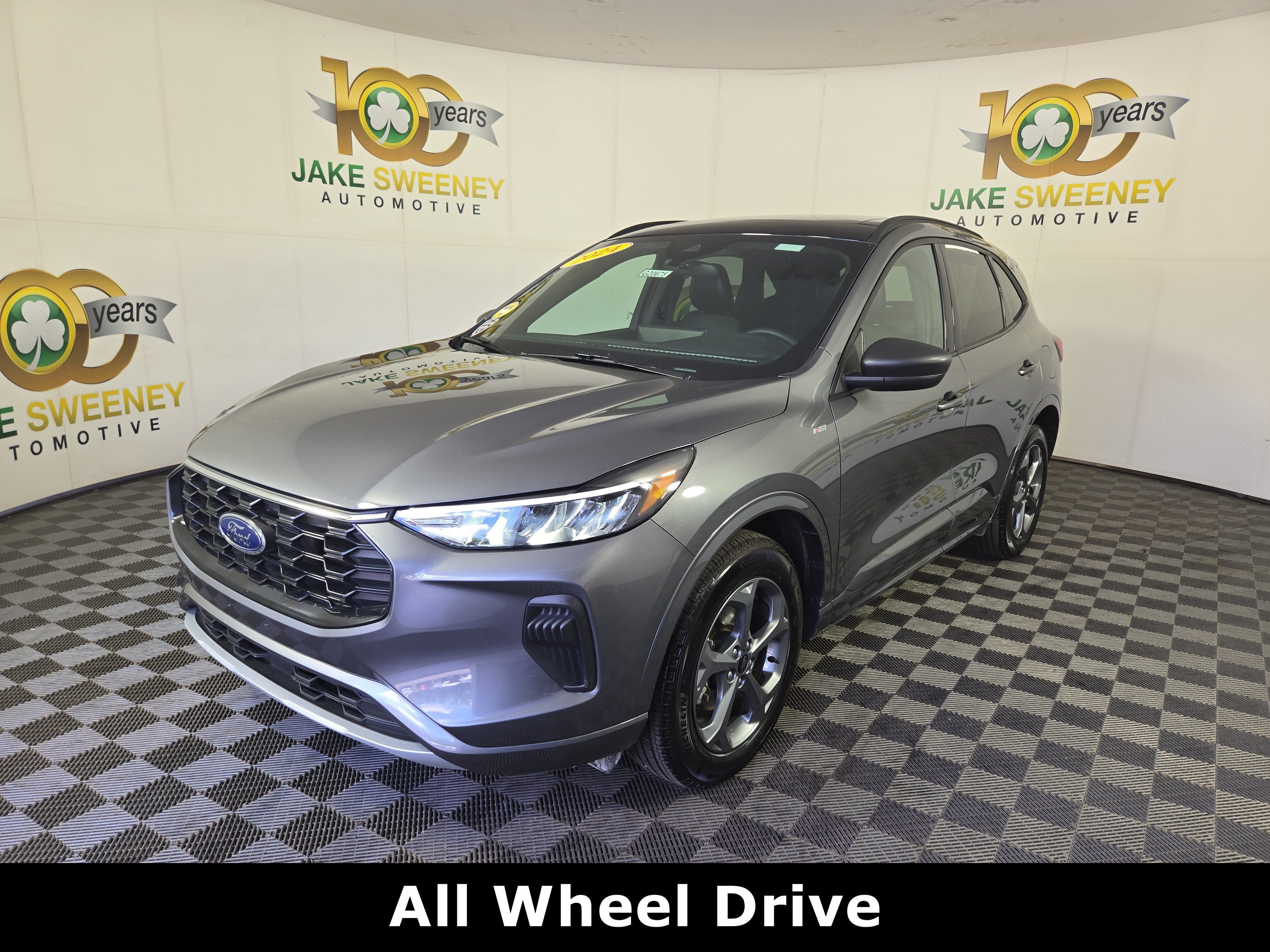 Used 2024 Ford Escape ST-Line w/ Tech Pack #1 AWD/4WD image 3