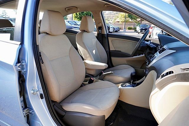 Used 2014 Hyundai Accent GLS FWD image 12