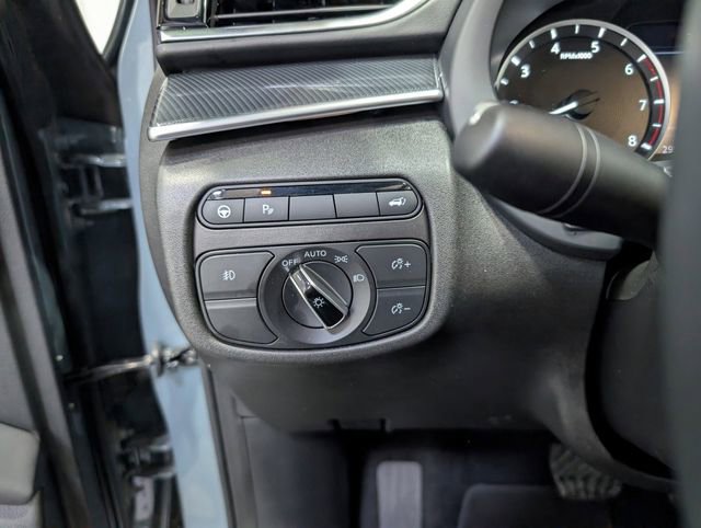 Used 2025 INFINITI QX50 Sport AWD/4WD image 21