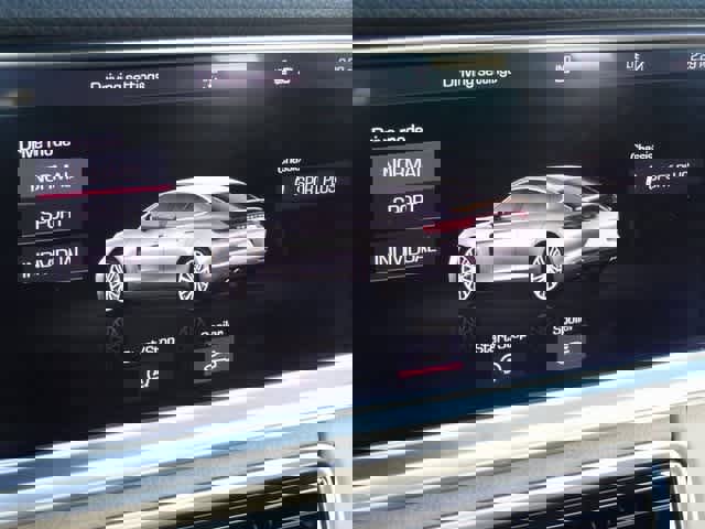 Used 2018 Porsche Panamera image 34