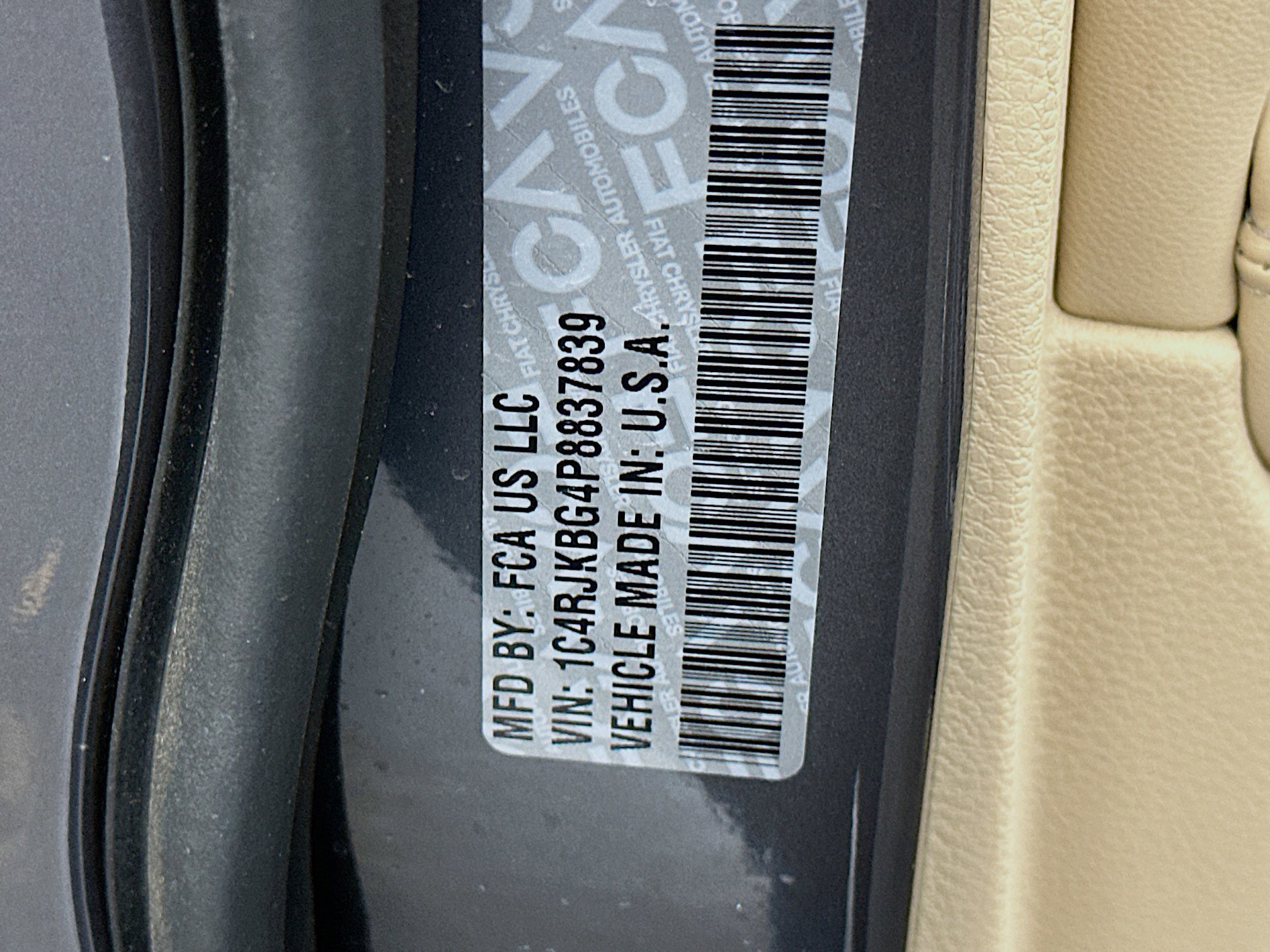 Used 2023 Jeep Grand Cherokee L Limited w/ Luxury Tech Group II image 12