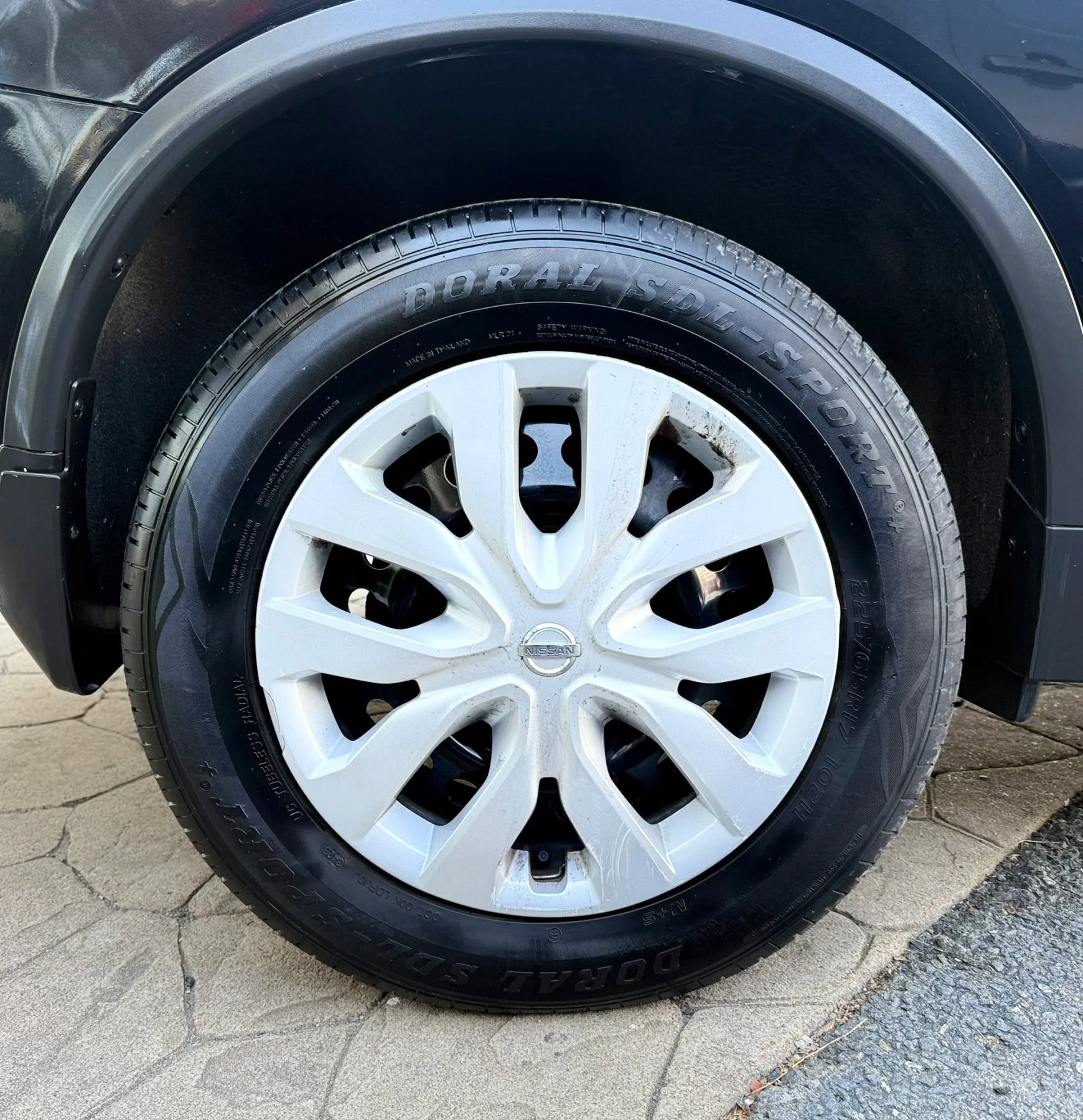 Used 2018 Nissan Rogue S image 46