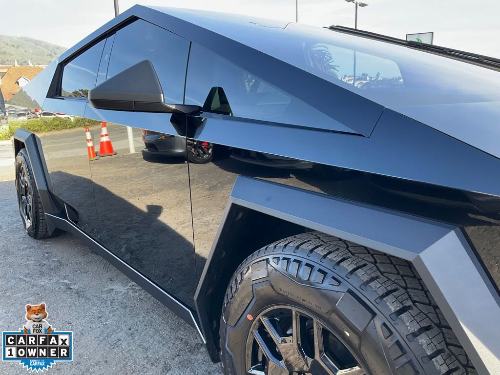 Used 2024 Tesla Cybertruck AWD Crew Cab image 74