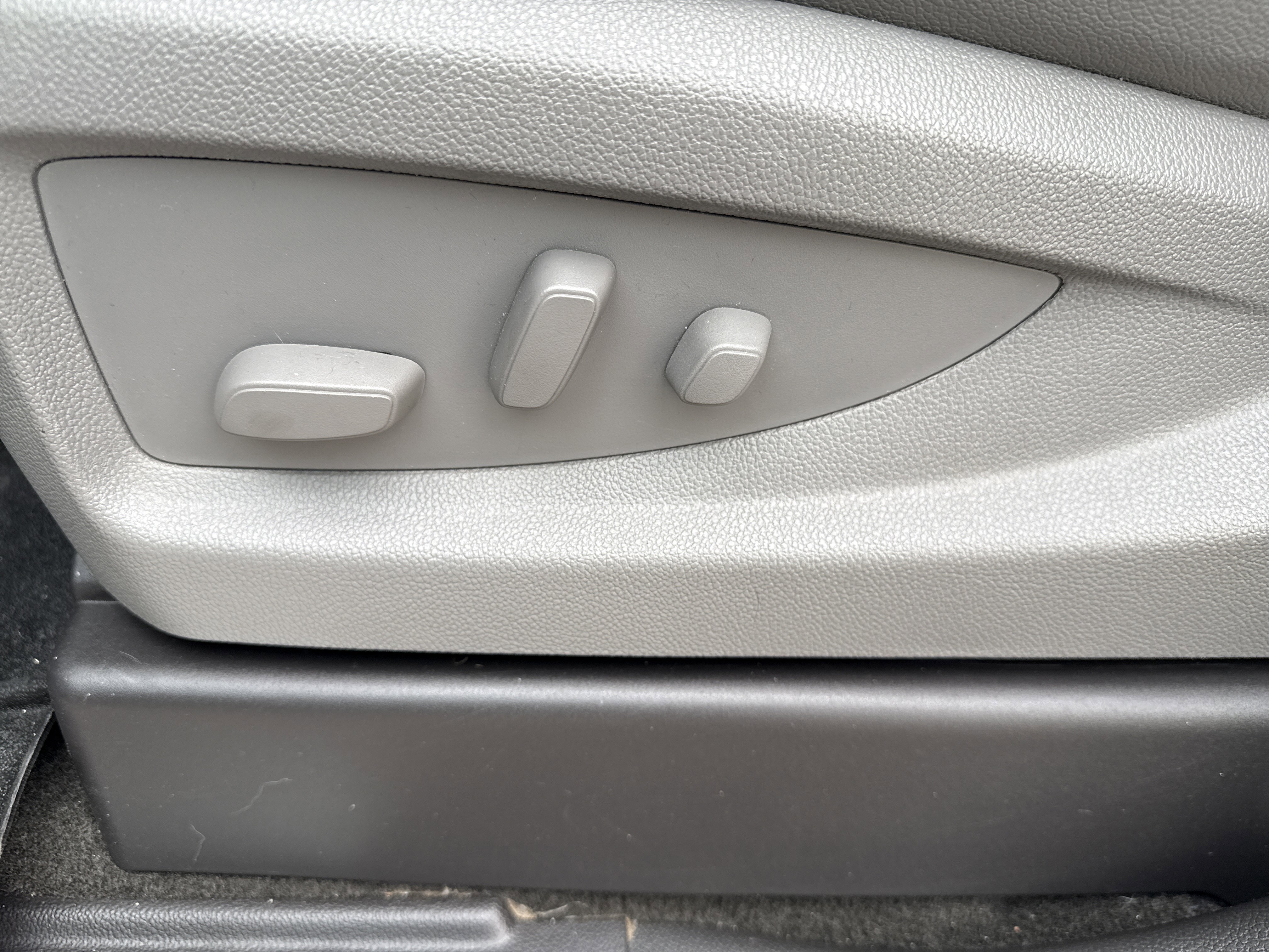 Used 2015 Chevrolet Silverado 1500 LTZ Z71 w/ LTZ Plus Package image 16