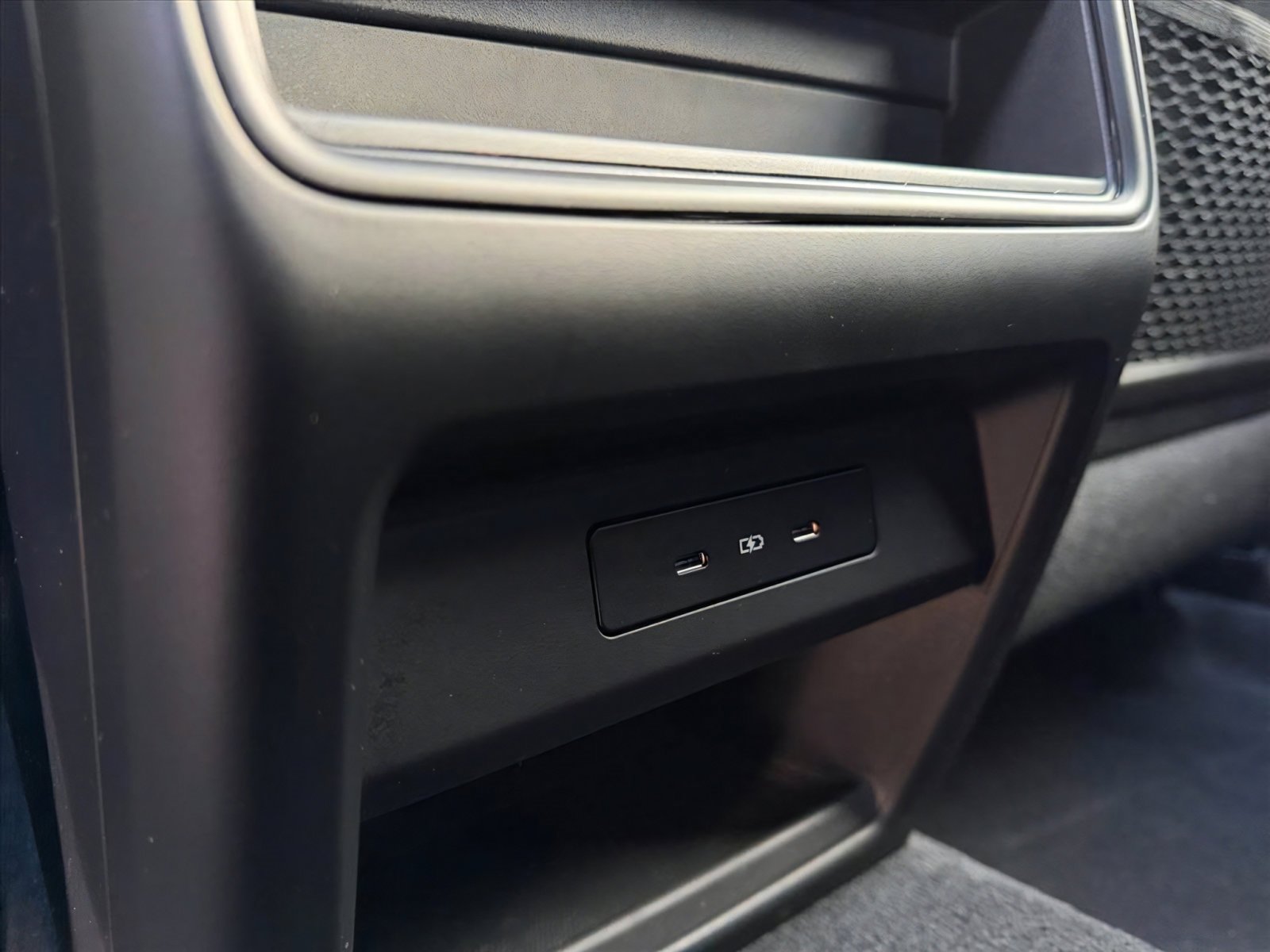 Used 2024 Porsche Cayenne Coupe image 16