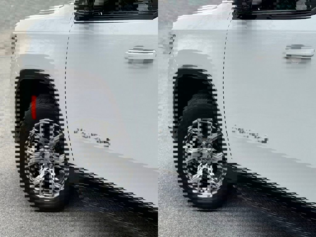 Used 2022 Jeep Wagoneer Series II image 11