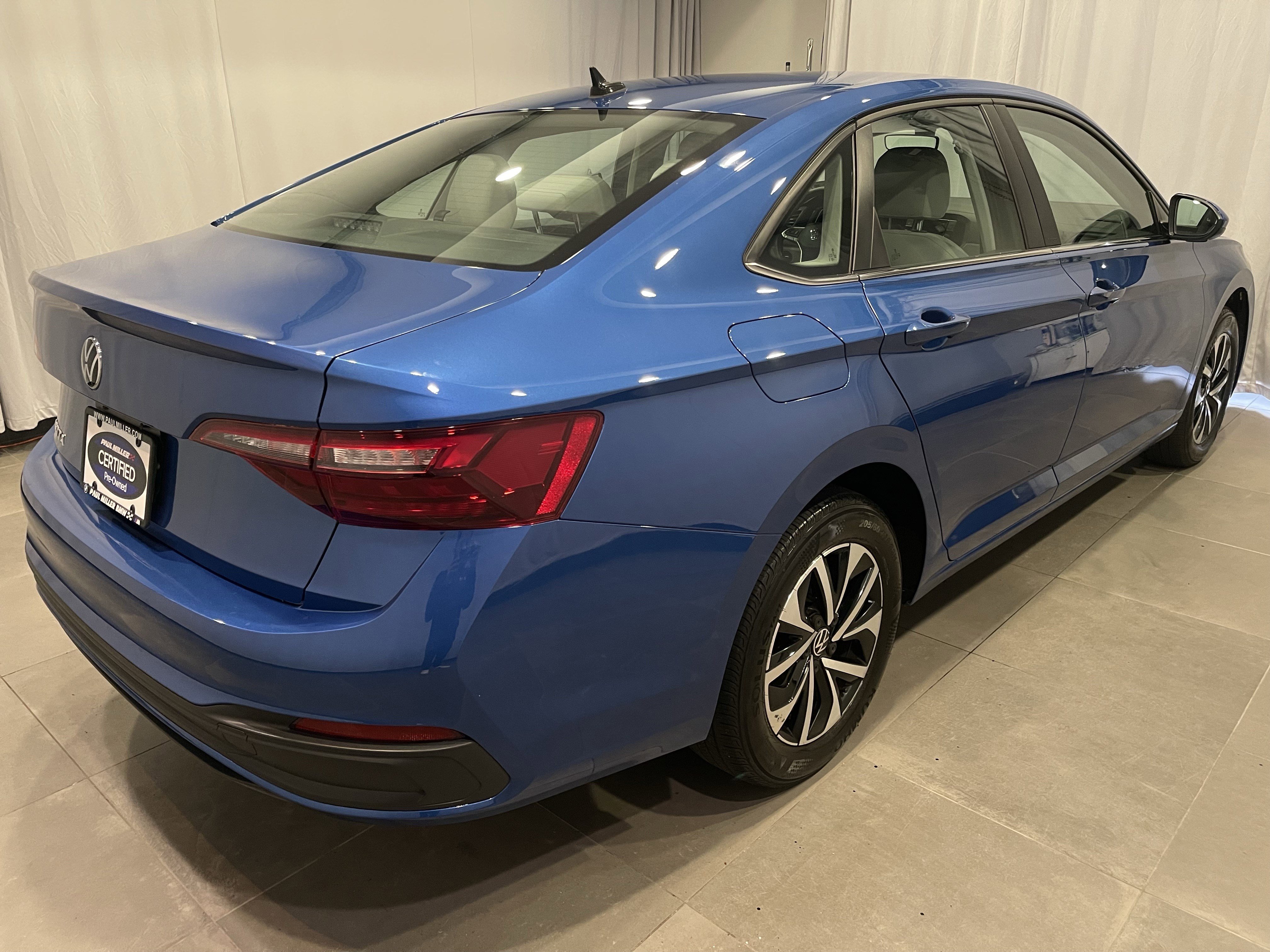 Used 2023 Volkswagen Jetta S FWD image 6