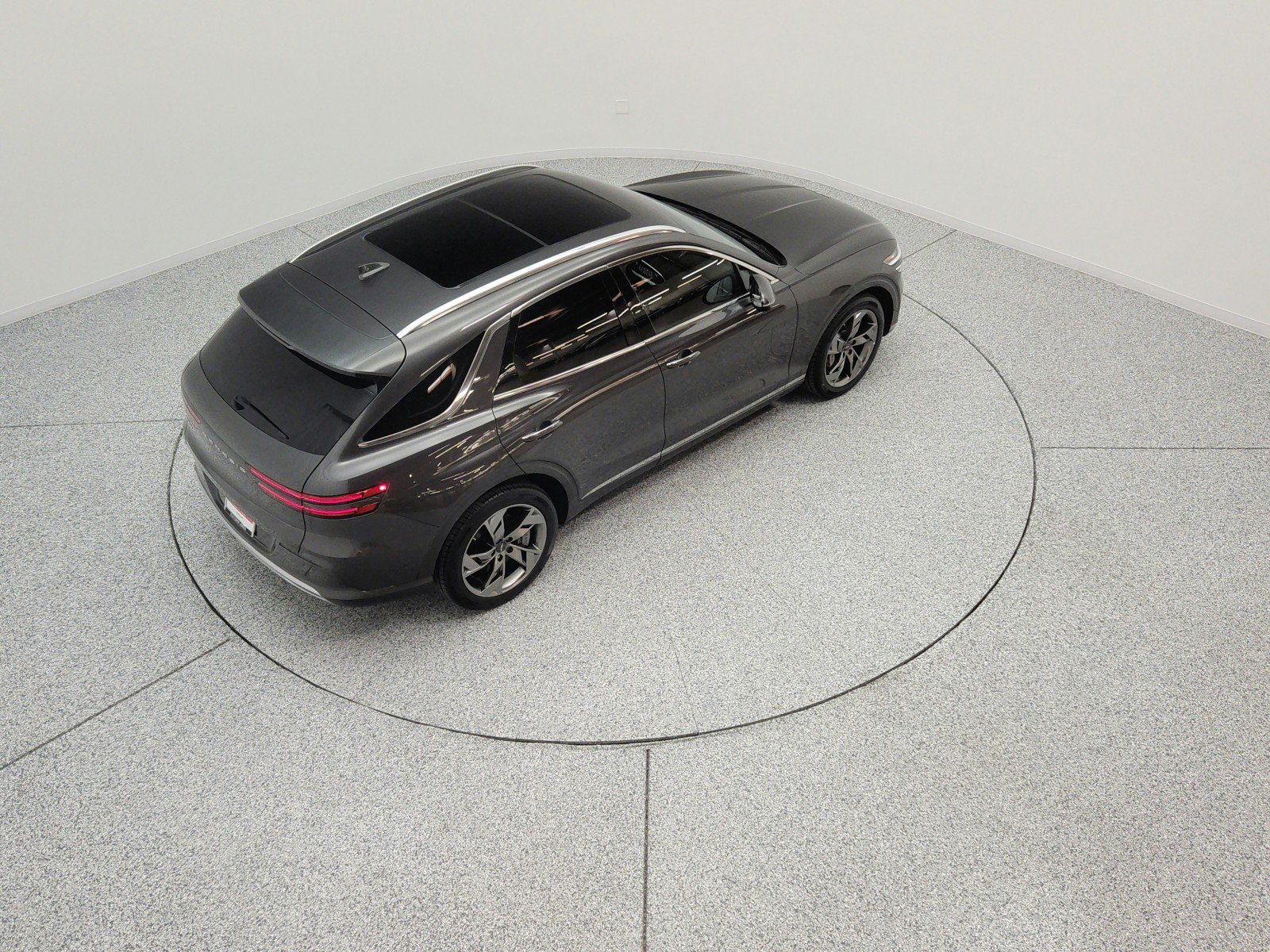 Used 2023 Genesis Electrified GV70 AWD/4WD image 13