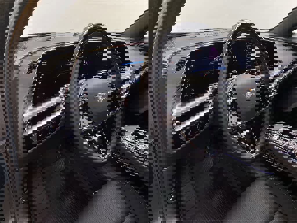 Certified 2025 Cadillac Lyriq Luxury w/ LPO, Floor Liner Package image 2