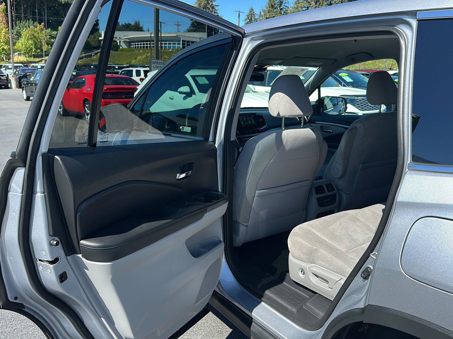 Used 2019 Honda Pilot EX image 11