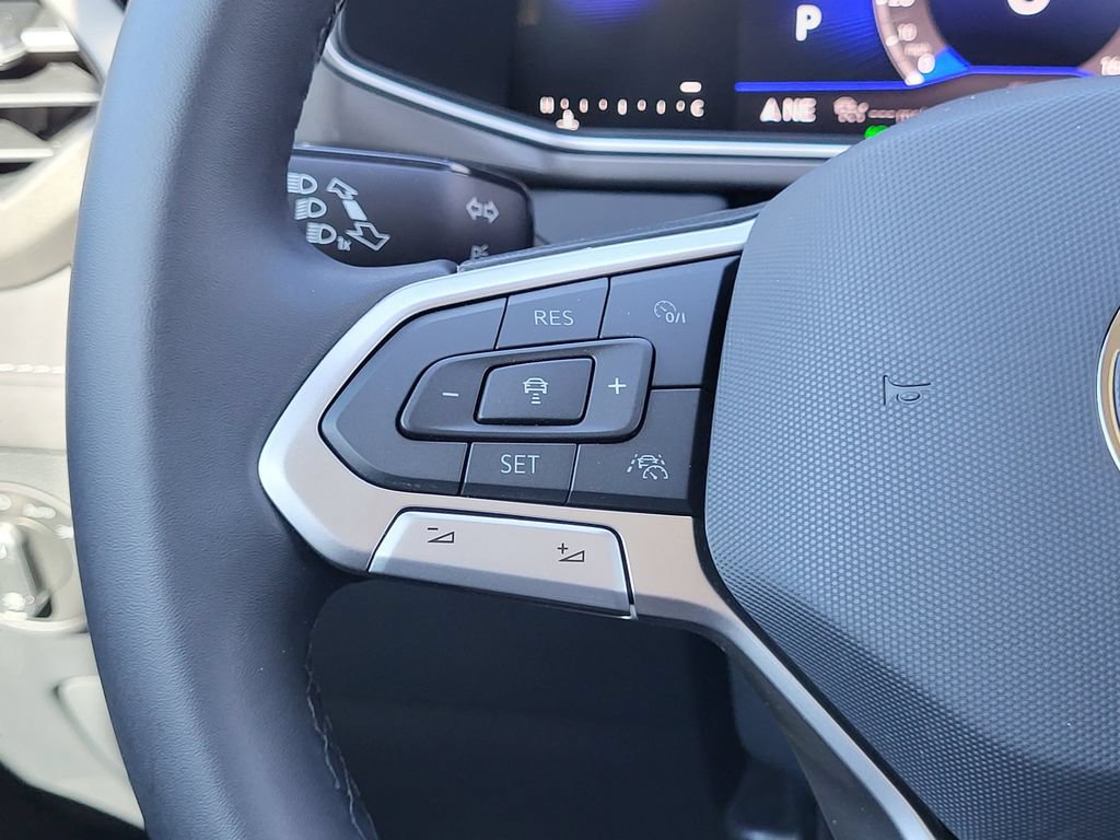 New 2026 Volkswagen Taos SE AWD/4WD image 11