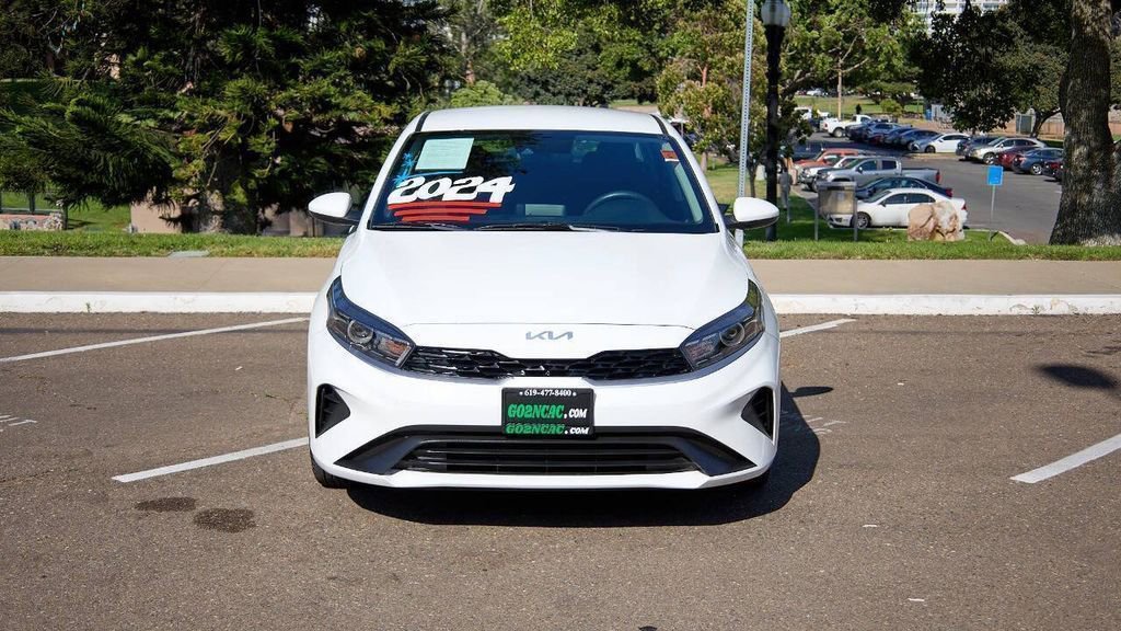 Used 2024 Kia Forte LX image 2