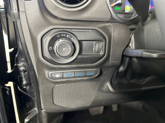 Used 2023 Jeep Wrangler Unlimited w/ Cold Weather Group image 19