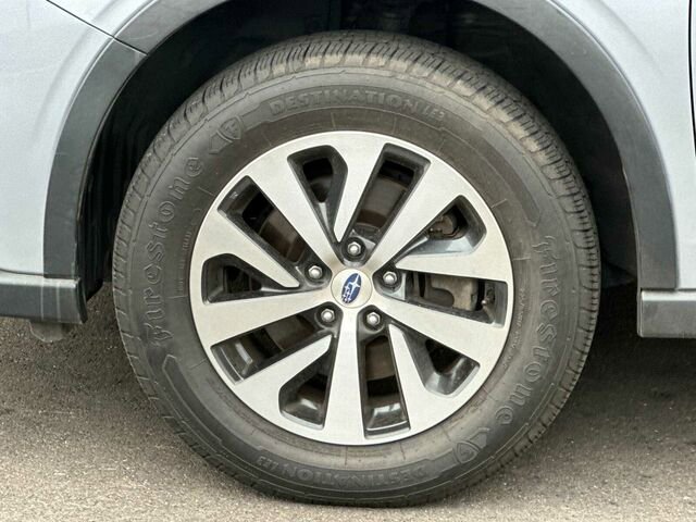 Used 2020 Subaru Outback Premium image 34