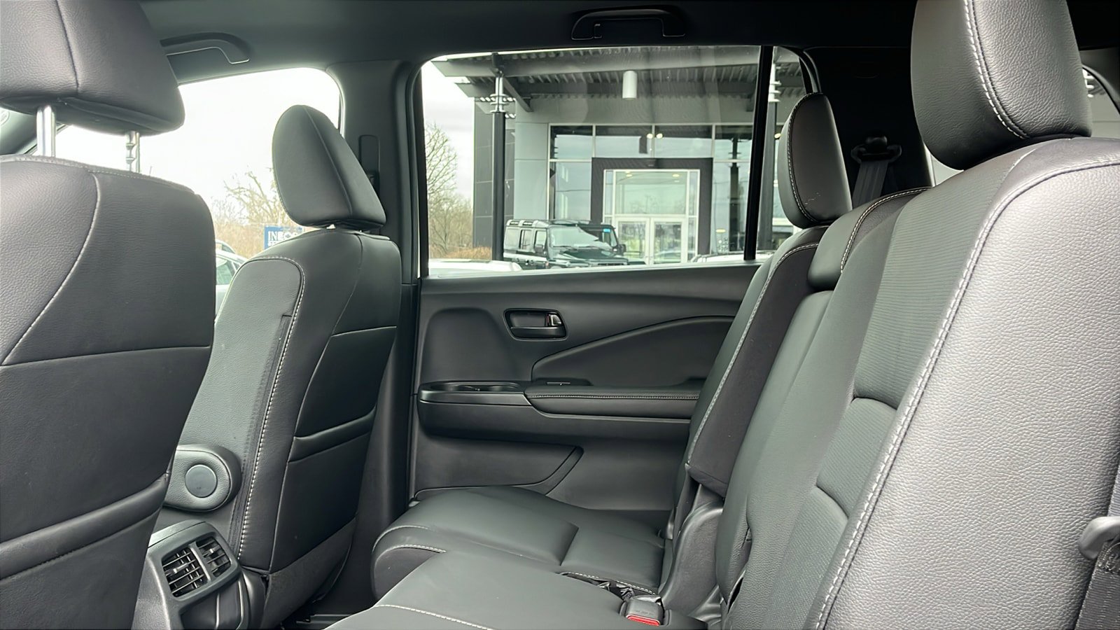 Used 2023 Honda Passport EX-L image 19